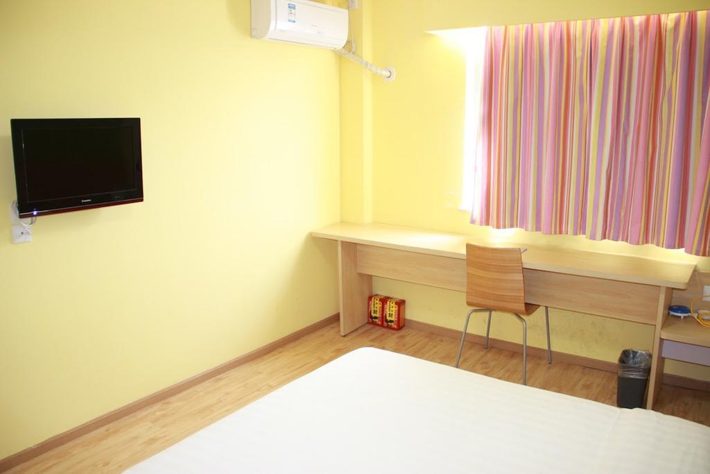 7Days Inn Jiangmen Peng Jiang Qiao North Eksteriør billede