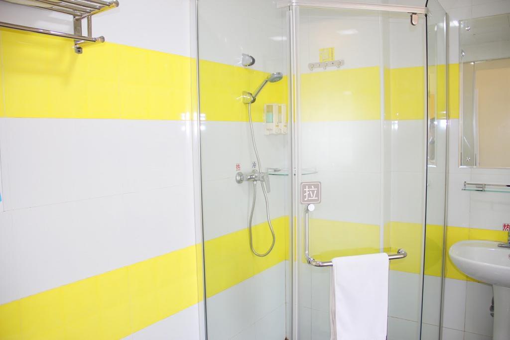 7Days Inn Jiangmen Peng Jiang Qiao North Eksteriør billede